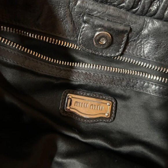 Miu Miu Vitello Lux Handbag Black - Picture 7 of 7
